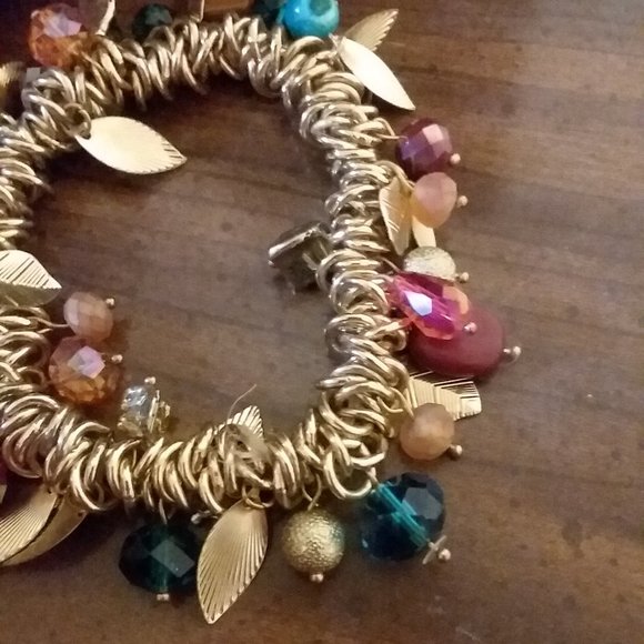 Jewelry - Gold stretch bracelet with charms